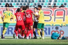 Pelatih Persebaya dan Malut United Puji Kinerja Wasit Korea Ko Hyung-jin - JPNN.com Jatim