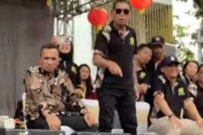 Viral Wali Kota Surakarta Berdebat dengan Pedagang Telur Gulung - JPNN.com Jateng