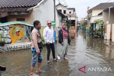 Banjir Semarang, DPRD Desak Pemkot Perbaiki Saluran Air - JPNN.com Jateng