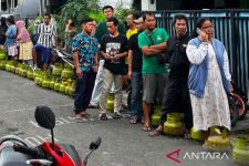 Warga Jakarta Ingin Beli Gas Elpiji 3 Kg Harus Pakai Kode QRIS Khusus - JPNN.com Jakarta