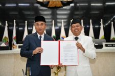 Bey Machmudin Mengaku Lega Lepas Jabatan Gubernur - JPNN.com Jabar