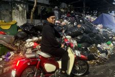 Hasto Keliling Kota Jogja Mengecek Penanganan Sampah - JPNN.com Jogja