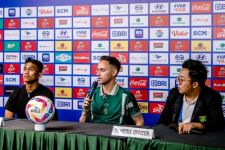 Persebaya Vs Persib Bakal Jadi Pertandingan Sengit, Munster Siapkan Strategi Khusus - JPNN.com Jatim