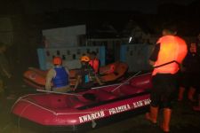 Banjir Rendam 4 Kecamatan di Kabupaten Bandung, Ratusan Warga Mengungsi - JPNN.com Jabar