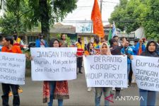 KSPI Gelar Demo Tuntut THR & Pesangon Eks Pekerja Sritex, Keluarga Lukminto Diminta Peduli - JPNN.com Jateng