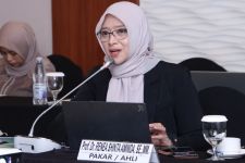 Keren! Guru Besar UIKA Bogor Jadi Narasumber FGD Uji Sahih Substansi PPHN Badan Pengkajian MPR RI - JPNN.com Jabar
