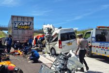 Polisi Tetapkan Sopir Travel Tersangka Laka Maut di Tol Cisumdawu - JPNN.com Jabar