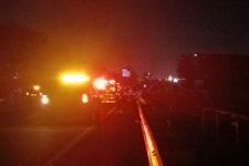 Kesaksian Warga Saat Truk TNI AD Terbakar di Tol Gempol, Dengar Ledakan - JPNN.com Jatim