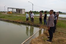 Hujan Deras, 2 Bocah di Gresik Tewas Terpeleset di Tambak Sedalam 2 Meter - JPNN.com Jatim