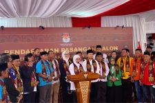 Khofifah-Emil Resmi Daftar ke KPU Jatim Dikawal 15 Partai - JPNN.com Jatim