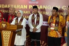 Diusung 2 Parpol, Risma-Gus Hans Resmi Daftar Pilgub Jatim 2024 - JPNN.com Jatim