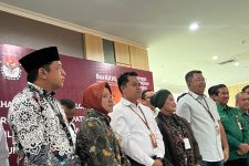 Luluk-Lukman dan Risma Gus Hans Jalani Pemeriksaan di RSU Soetomo    - JPNN.com Jatim