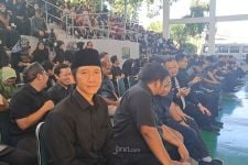 Berpakaian Serba Hitam, Aksi Tolak Penangguhan Dekan FK Undip dari RSUP Dr Kariadi - JPNN.com Jateng