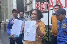 Buntut Tewasnya Petugas Damkar Saat Bertugas, Deolipa Yumara Somasi Wali Kota Depok - JPNN.com Jabar