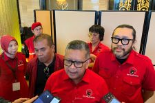 Sekjen PDIP Hasto Minta Kader Partai Bekerja Lebih Keras Menangkan Jeje-Ronal di Pilgub Jabar 2024 - JPNN.com Jabar