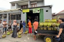 Beli Gas Elpiji 3 Kg di Depok Tak Bisa Sembarang, Per KTP Satu Tabung - JPNN.com Jabar