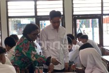 Gibran Pantau MBG di SMAN 10 Surabaya, Ubi Jadi Pengganti Nasi - JPNN.com Jatim