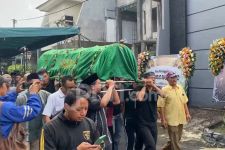 Legenda Persebaya Berpulang, Ratusan Bonek Iringi ke Peristirahatan Terakhir - JPNN.com Jatim