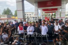 Terbukti Kurangi Takaran BMM Pakai Alat Canggih, SPBU Cijujung Bogor Disegel Mendag dan Polri - JPNN.com Jabar