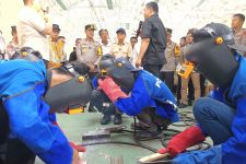 Menteri P2MI Buka Peluang Buat Lulus Poliran Banten, Bisa Kerja di Luar Negeri - JPNN.com Banten