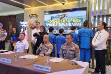 Polda Jabar Tangkap 4 Anarko Perusak Mobil Polisi Saat May Day di Bandung - JPNN.com Jabar