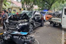 Tabrakan Beruntun di Jalan Anggrek Bandung, Seorang Pelajar Tewas Terseret - JPNN.com Jabar