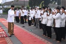 Viral dalam Sepekan: Jokowi Salat Id di Jogja, Rektor ITK Bikin Gaduh - JPNN.com Jogja