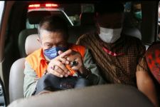 Lihat, Haryadi Suyuti Pakai Rompi Oranye, Ditahan di Rutan KPK - JPNN.com Jogja