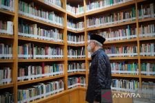 Ingin Mengenal Sosok Buya Syafii? Silakan Mampir dan Lihat Koleksi Buku-bukunya - JPNN.com Jogja