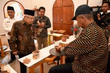 Wapres ke Kasongan, Melihat Sentra Kerajinan Gerabah Terlengkap di Jogja - JPNN.com Jogja