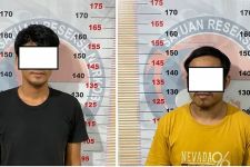 2 Pria Berkumis Tipis Ini Ditangkap Polisi, Bagi yang Pernah Berhubungan Siap-siap Saja - JPNN.com Kaltim