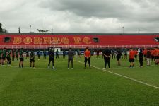 Berbelasungkawa atas Tragedi Kanjuruhan, Borneo FC Gelar Doa Bersama Sebelum Latihan - JPNN.com Kaltim