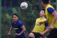 Wasit Terbaik Liga 1 2021/2022 Pimpin Laga Persis Solo vs Borneo FC, Ini Sosoknya - JPNN.com Kaltim