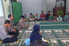 Jumat Curhat di Langgar Ukhuwah Dinul Islam, Kompol Zarman Pura Beri Pesan Penting - JPNN.com Kaltim