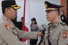 Pesan Menyentuh Kapolres Kukar AKBP Hari Rosena Kepada 2 Kapolsek yang Baru - JPNN.com Kaltim