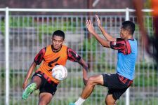 Jelang Arema FC vs Borneo FC, Fernando Valente Ingatkan Pemain Soal Ini - JPNN.com Kaltim