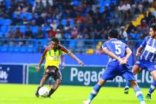 Persiba Balikpapan Dipermalukan Persewar Waropen di Stadion Batakan, Dihajar 1-3 - JPNN.com Kaltim