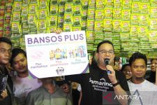 Blusukan di Pasar Segiri, Anies Paparkan Program Bansos Plus, Simak Nih! - JPNN.com Kaltim