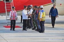 Pesawat Kepresidenan RJ-85 Landing Mulus di IKN, Menhub Budi: Ini Pendaratan Bersejarah - JPNN.com Kaltim