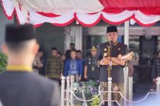Gubernur Rudy Mas'ud Pimpin Upacara Hardiknas di Samarinda, Bacakan Amanat Menteri Mu'ti - JPNN.com Kaltim