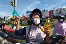 Ditlantas Polda Lampung Berikan Hadiah kepada Pengguna Jalan, Ini Syaratnya - JPNN.com Lampung