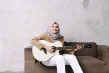 Video Klip Elshinta Warouw dengan Lagu Dear Diary, Ceritanya Mengharukan - JPNN.com Lampung