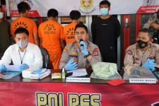 Kejam, Seorang Ayah di Lampung Tengah Bunuh Anak Kandung Dibantu Dua Adiknya, Ini Motifnya - JPNN.com Lampung