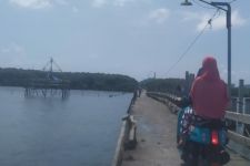 Pulau Pasaran Diterjang Banjir Rob, Bagaimana Kondisi Masyarakat di Sana? - JPNN.com Lampung