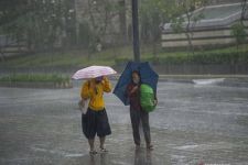 Prakiraan Cuaca 29 Juni 2022, 5 Wilayah di Lampung Mengalami Cuaca Ekstrem, Waspada! - JPNN.com Lampung