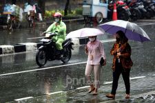 Prakiraan Cuaca Hari Ini di Lampung, Waspada Hujan Lebat Disertai Angin Kencang, Simak di Sini  - JPNN.com Lampung