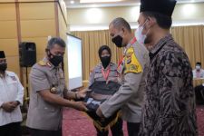 Polda Lampung Ciptakan Personel Polisi sebagai Da'i Kamtibmas - JPNN.com Lampung