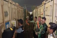 Senjata yang Ditemukan Dalam Kontainer di Pelabuhan Panjang untuk Latihan Tempur, Benarkah? - JPNN.com Lampung
