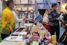Ratusan Kosmetik Ilegal di Bandar Lampung Diamankan, Cek Legalisasi di Sini  - JPNN.com Lampung