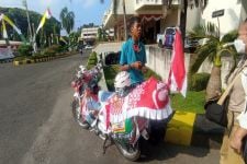 Berhenti di Lampung, Tujuan Istana Negara, Lihat Nih Motor yang Dikendarai Warga Sumut  - JPNN.com Lampung